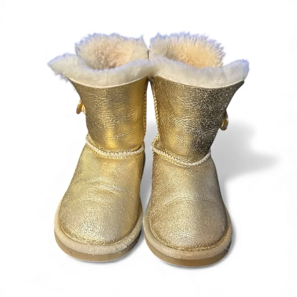UGG Bayley Shearling-Lined gold toddler Boots sz 8